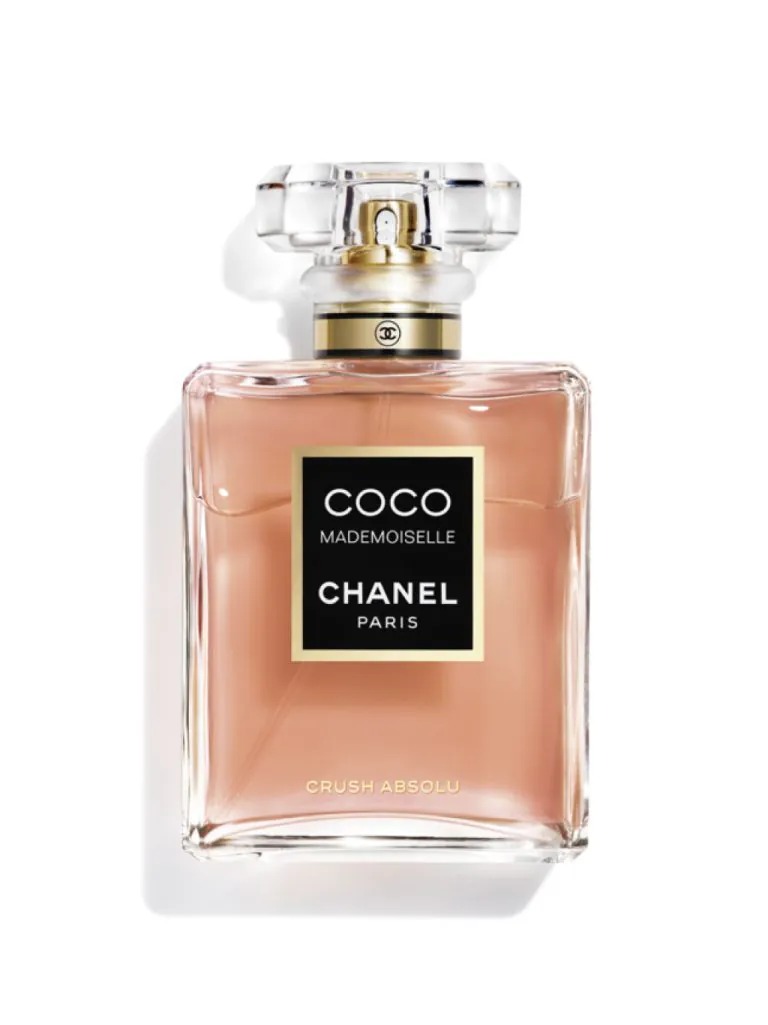 Coco Mademoiselle Crush Absolu von Chanel, roséfarbener rechteckiger Flakon mit schwarzem Etikett und facettiertem Verschluss.