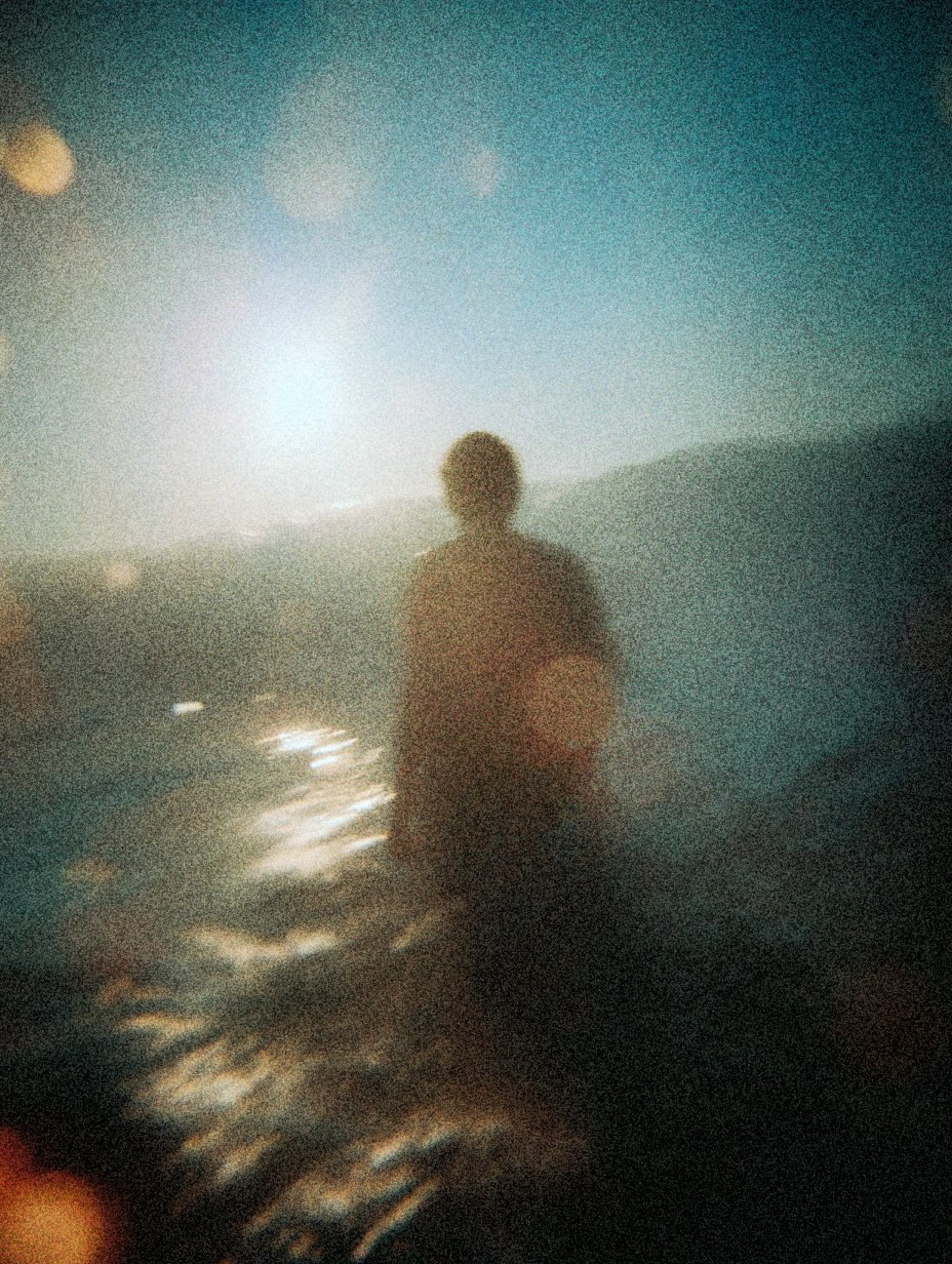 Outro Bild RE:BELLE™ Media – dunkler Editorial Look